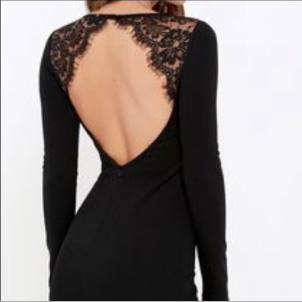 Lulu’s Open Back Lace Bodycon Dress